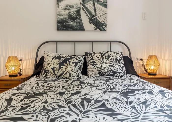 Mirror By Interhome * Cunit